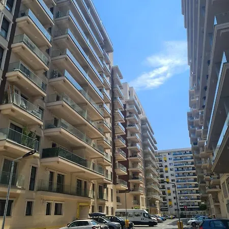 Moghioros Park Dum3 아파트