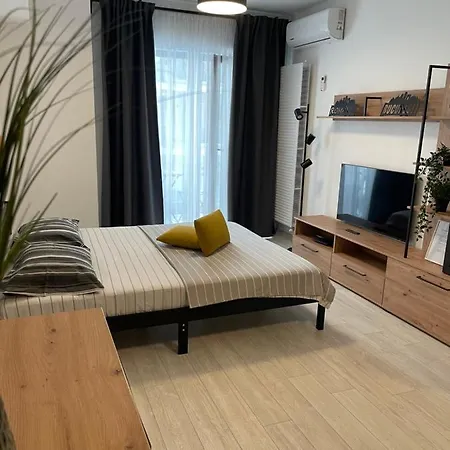 Moghioros Park Dum3 * Bukarest