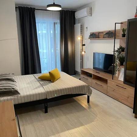 Moghioros Park Dum3 * Bükreş