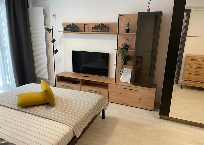 Moghioros Park Dum3 * Бухарест